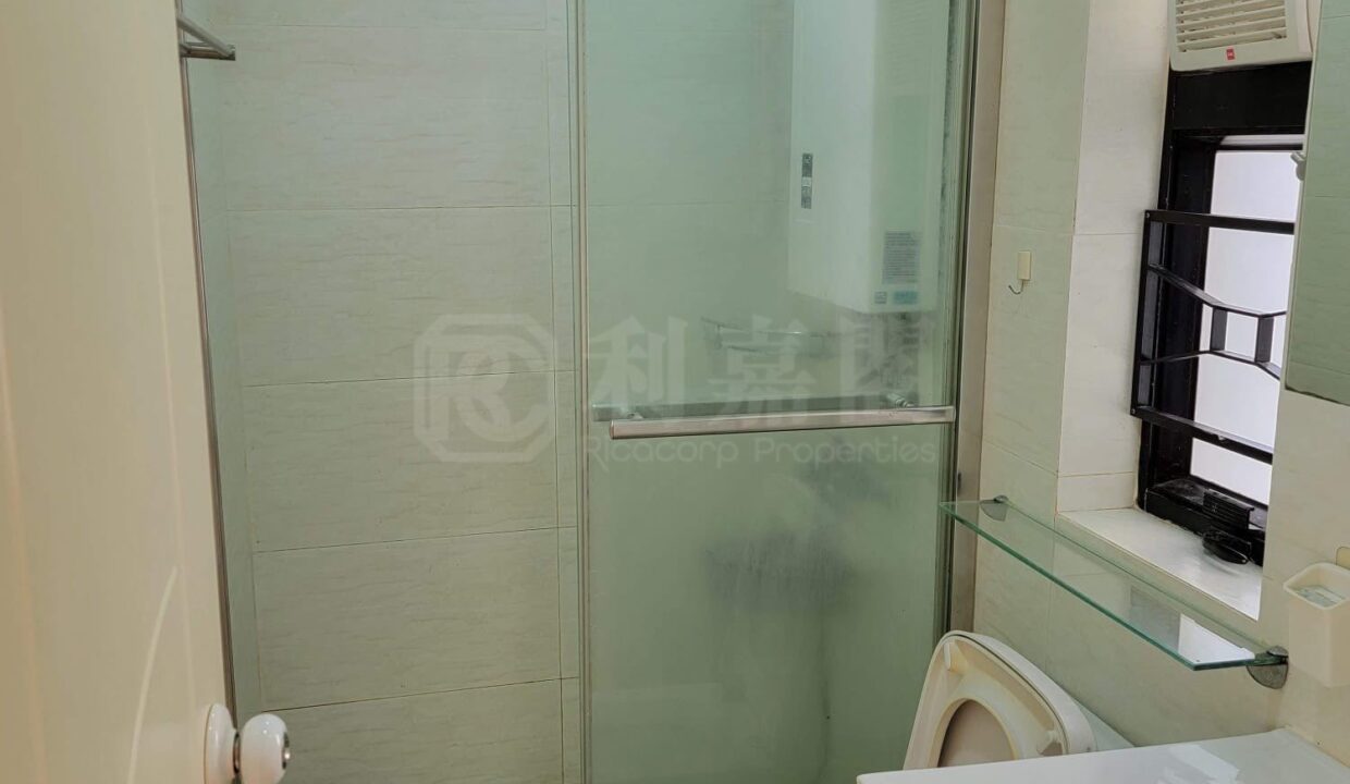 1230fd58-dc02-4fe2-90ae-2cbb8552eb9d