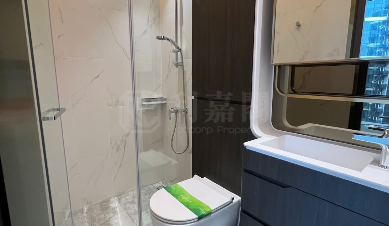 1807699c-38e3-40c3-82fe-5001db235581