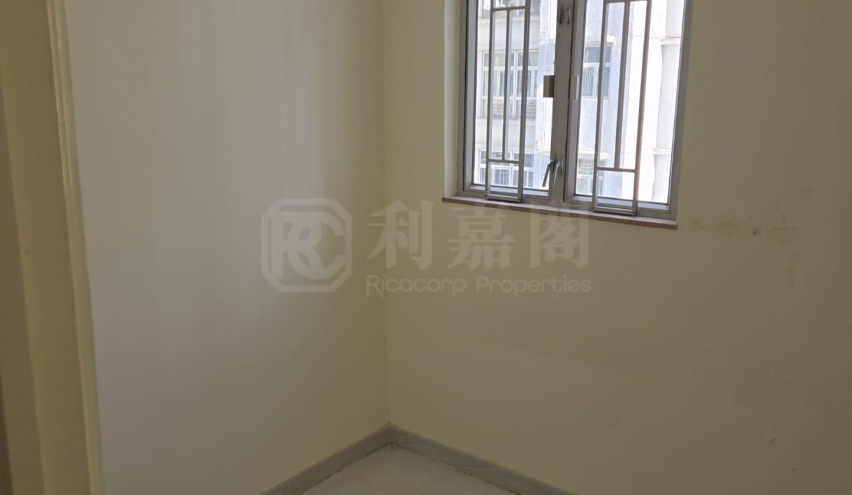 1ad5ff6c-c32e-4eef-b996-66d0429eb00c