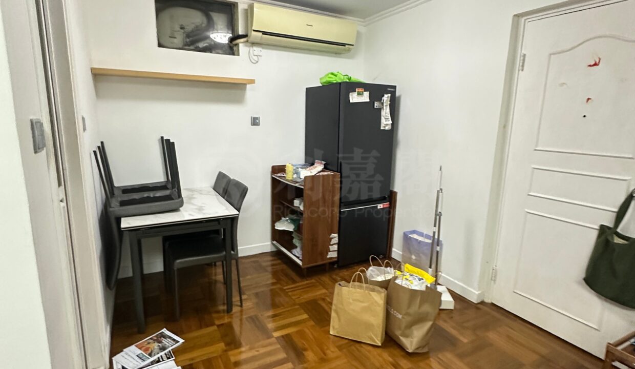 2320db95-6e67-49f9-a95d-0451feade389.jpeg