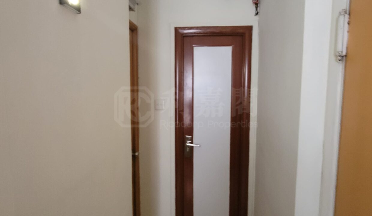 3ab2ed62-d219-4ebe-bbb9-1ceaf5f663d2.jpeg