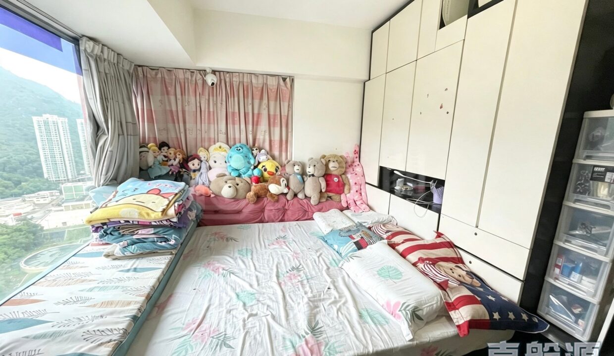 5a0ea741-59b2-4aab-90d3-3c5cc1df3310.jpeg