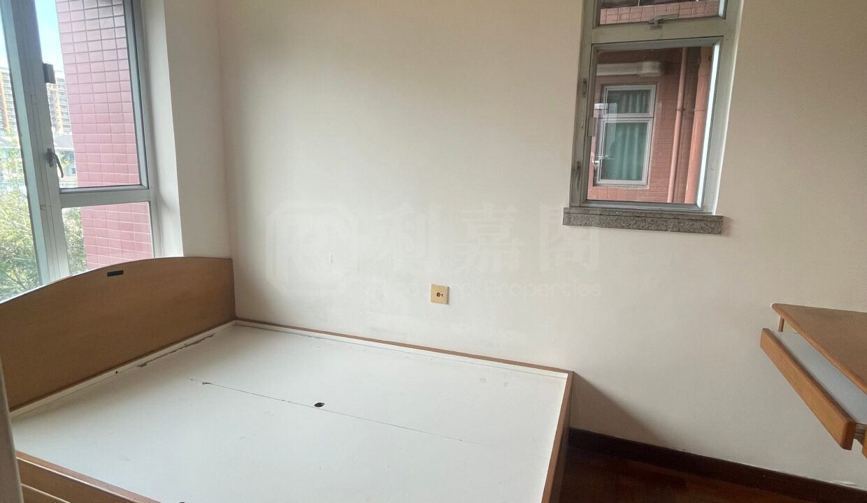 9a1475bd-15ed-4cc0-a981-842155460856.jpeg