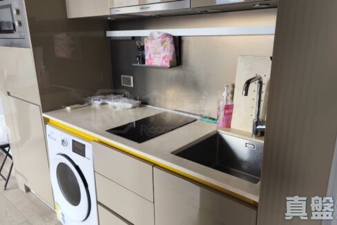 a76e1db3-91dc-48f4-a7f4-7ddca50223c9.jpeg