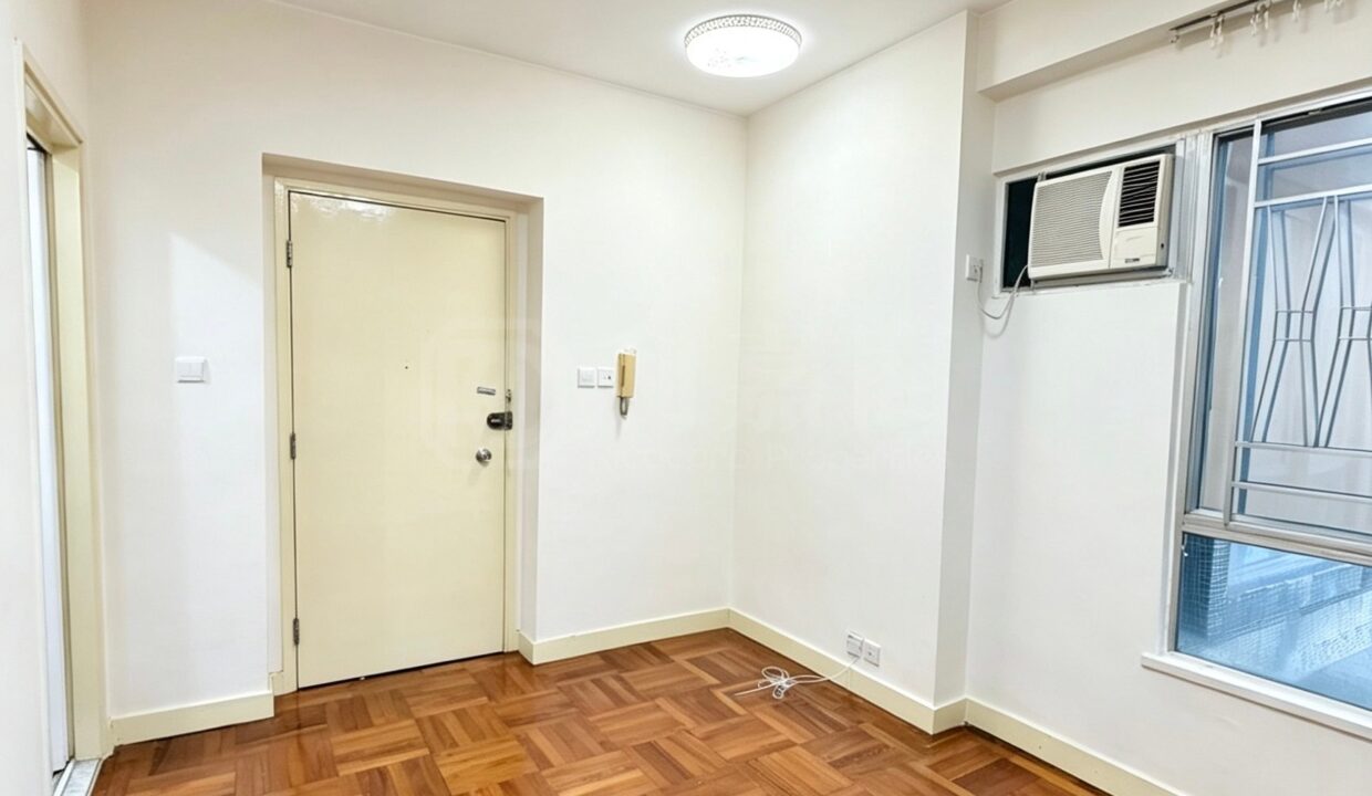 e5eb5a9b-80a0-4783-bad4-25d12cd3f6ea.jpeg