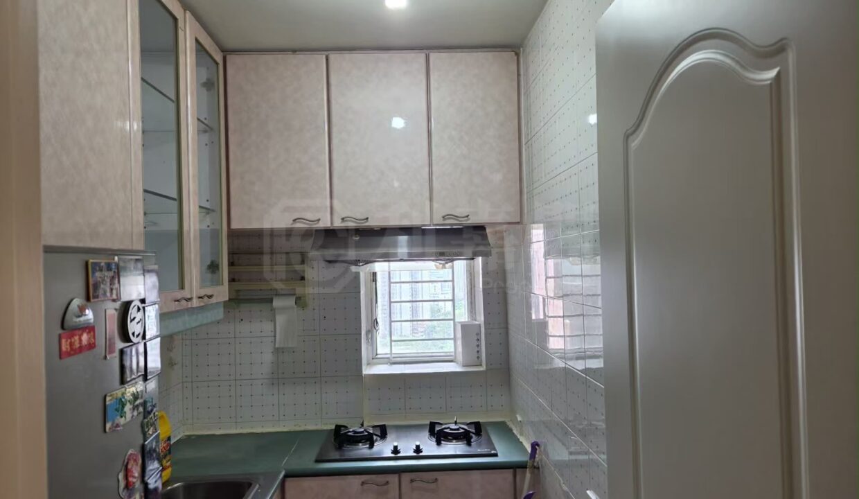 2133bd40-5f20-48c1-9aa8-e5266af27a5f