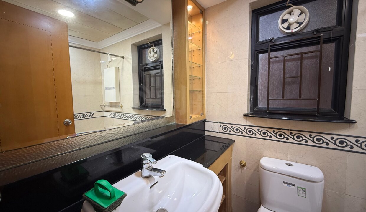 d2726fbd-12f7-49bf-8e3f-ec7460e889d7.jpeg