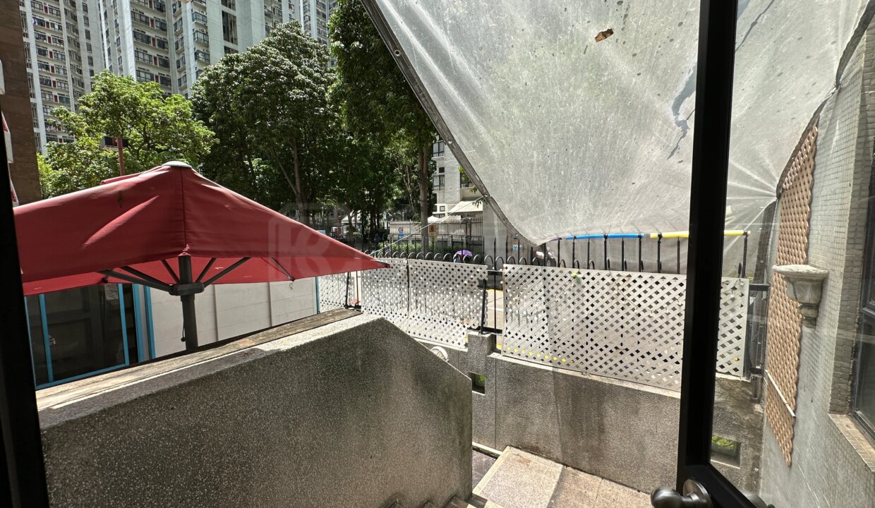 e0028738-2f3c-484b-8e84-a7e1a1057fec.jpeg