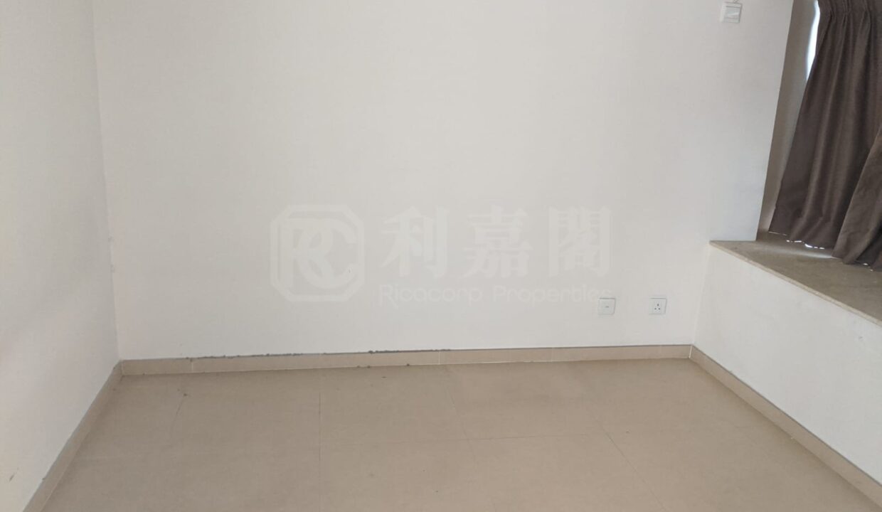 1ff6e7e5-d645-45ae-945d-39f2261f0f6c.jpeg