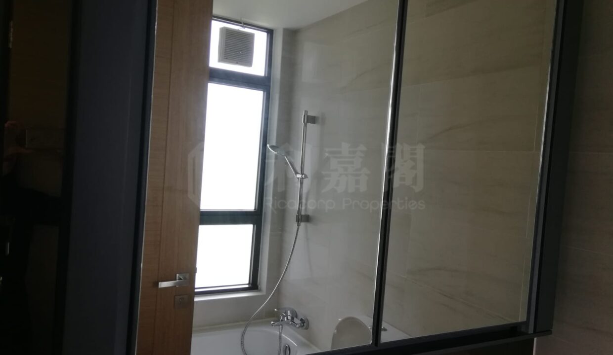 422b61eb-4fa9-4c3c-b34d-82816ed58ede.jpeg