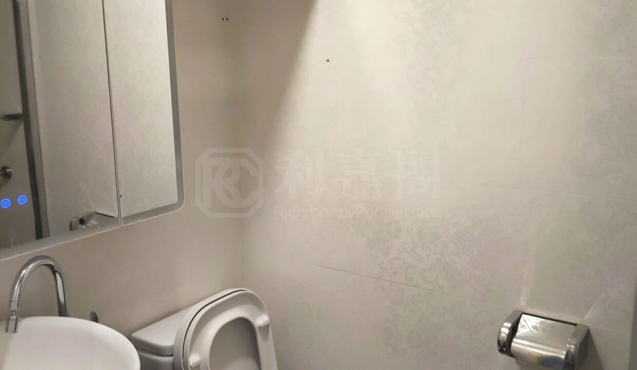 5d3f2c96-3a3e-4004-a5d2-3bdf01a0af7f.jpeg