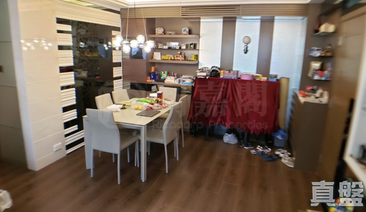 7d89f055-0473-4d94-856e-4a7335bbb88f.jpeg