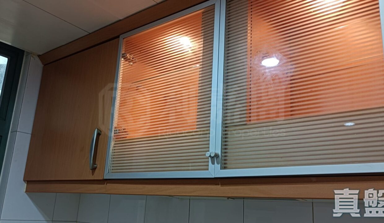 92e70ed9-4eaa-4f68-84c5-8b975bec946c.jpeg