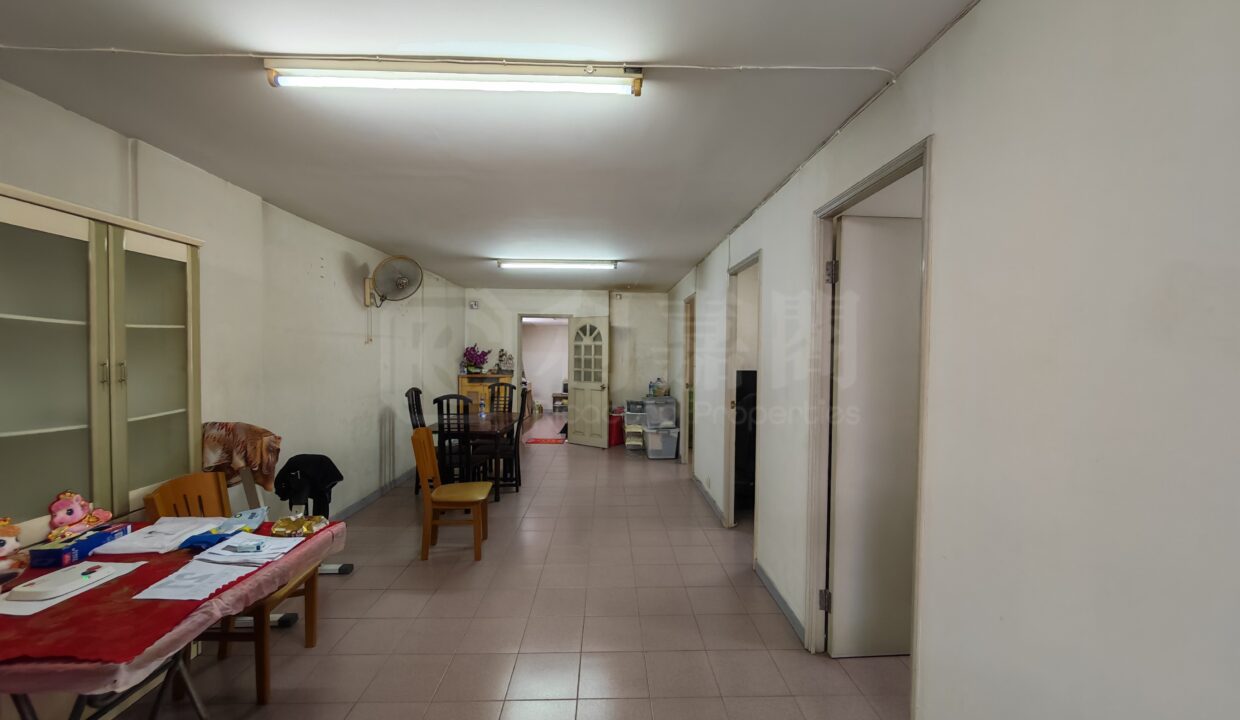 b73ffb73-3784-405f-9ae7-74cd8e89126e.jpeg