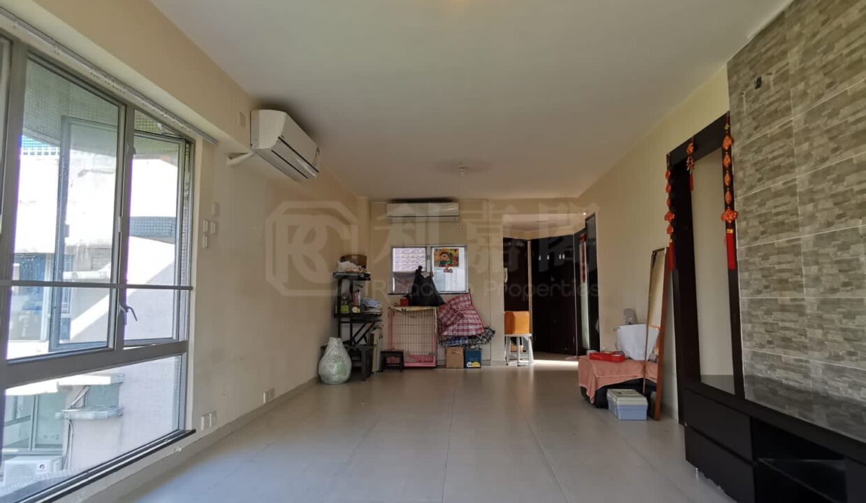 b93b9e46-d10a-4fbd-86ea-4d1092336b97.jpeg