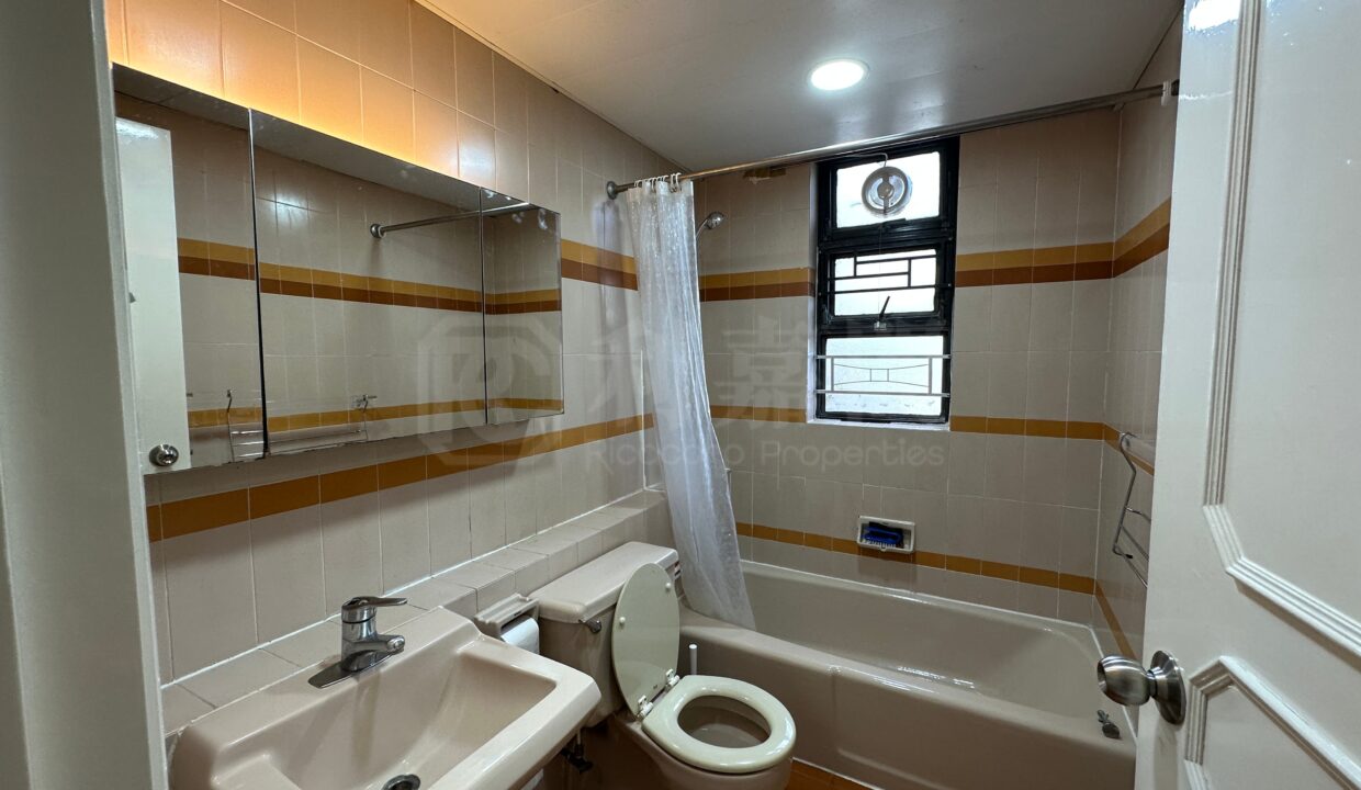 ce879196-cfb2-49de-826d-26f30e270d5d.jpeg