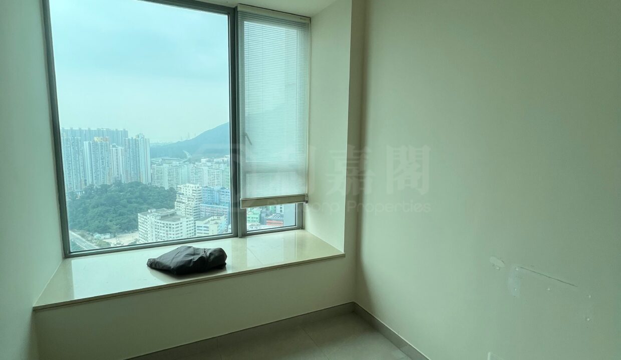 e05a80a6-3bcc-46ec-a1c0-8e25fb62928e.jpeg