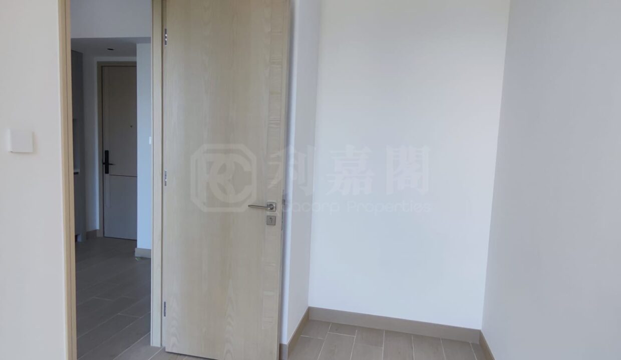 e7265fee-bda2-4671-bb8d-3270018d8073.jpeg