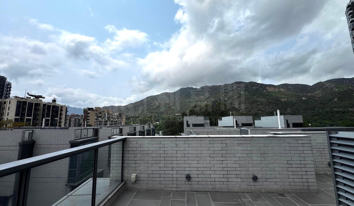 f9933494-0dac-4e74-ac96-0c1fef0c772d.jpeg