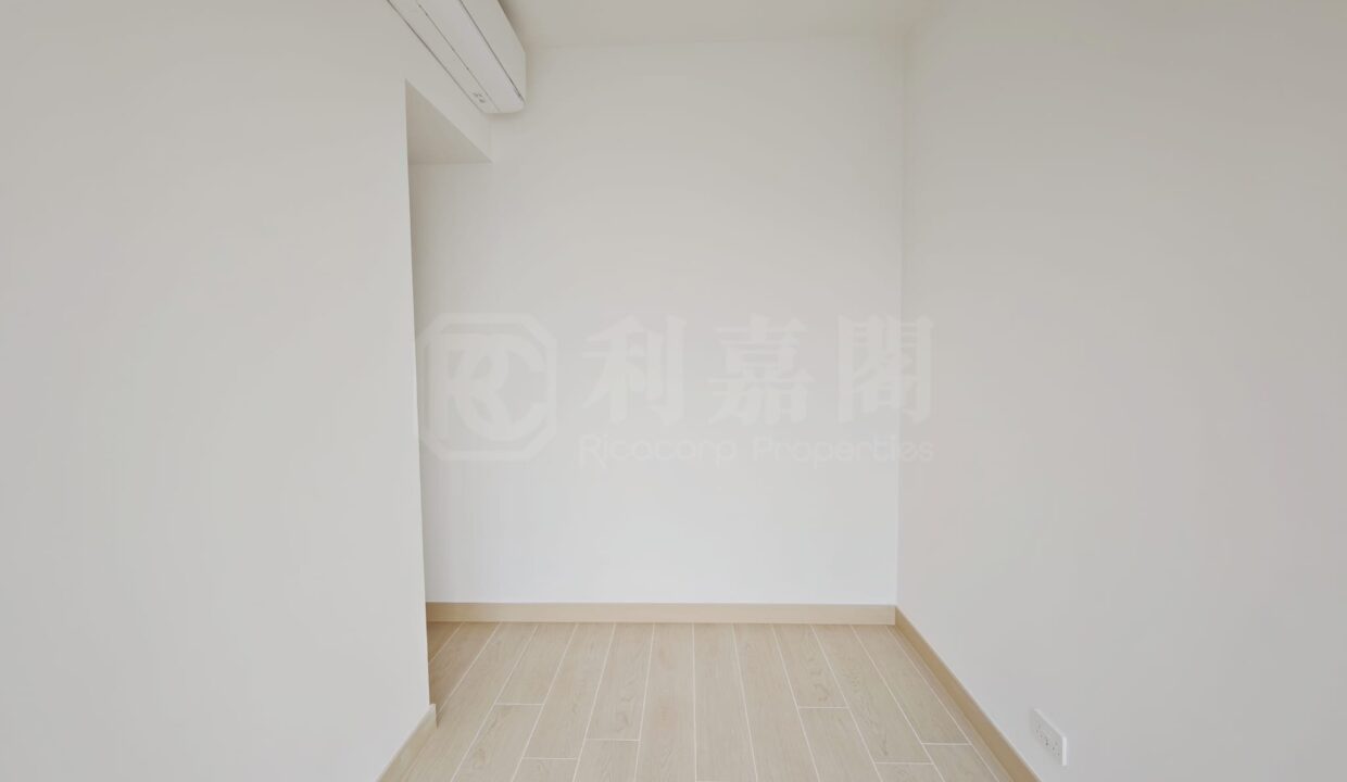 fd7840ff-6bf0-47ac-8e6b-81912fb512dc.jpeg
