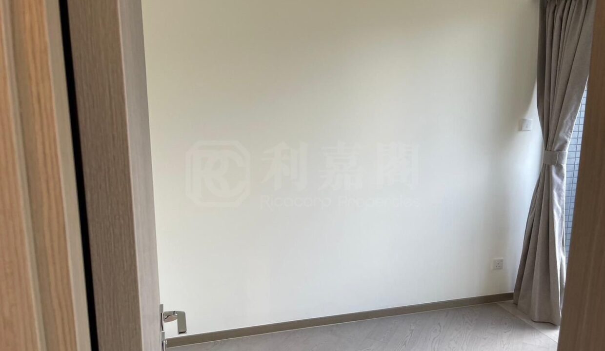 29f47ffd-4edf-4247-9b48-952082327358