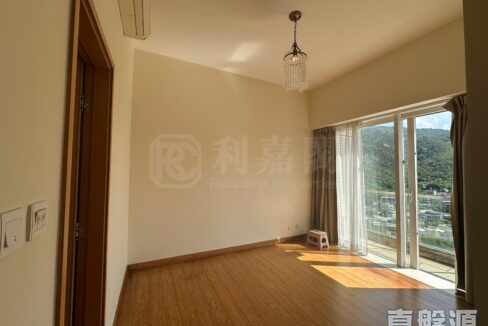 2c360f8f-34a1-474f-8821-60d1ad53da1b