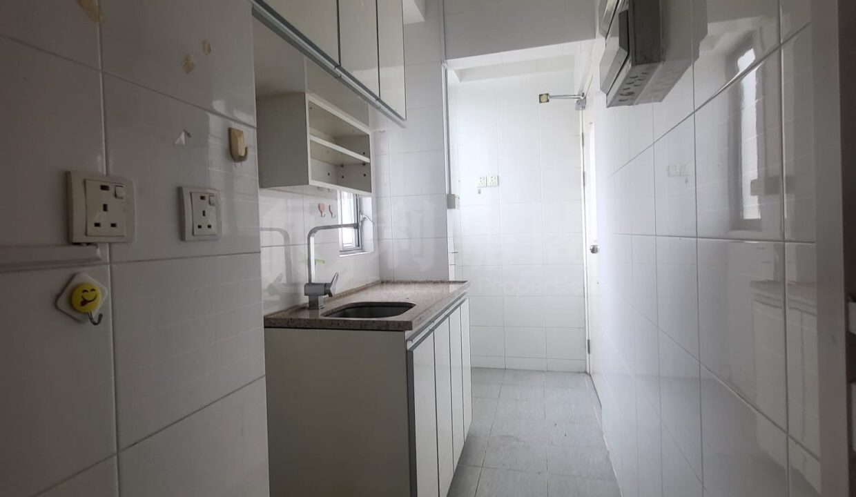 36bb36d8-00cf-41c0-a598-18480e326503
