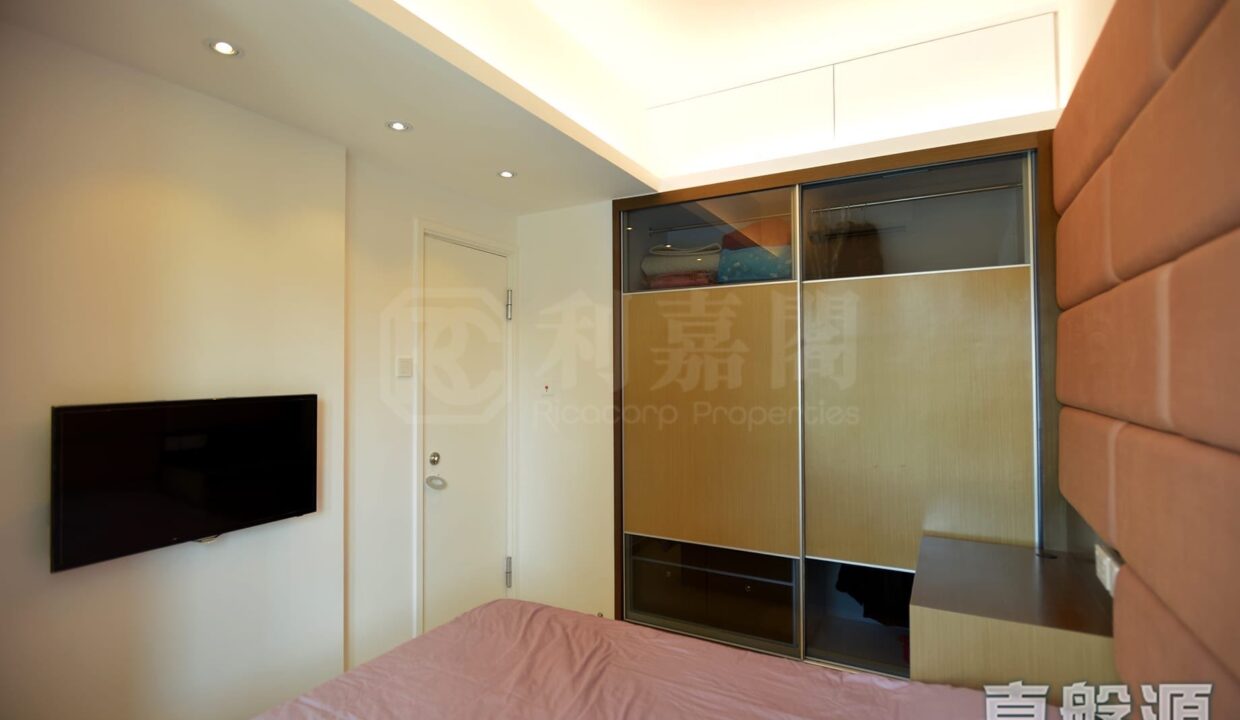 448ebc32-0ab7-45ab-9957-c01f6c8cf179