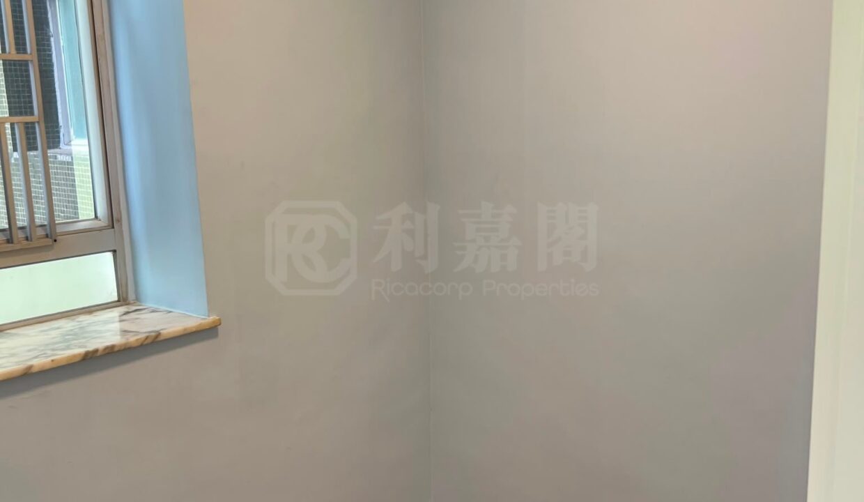 878eb659-8c08-402d-830f-8c6ac2c2fe35