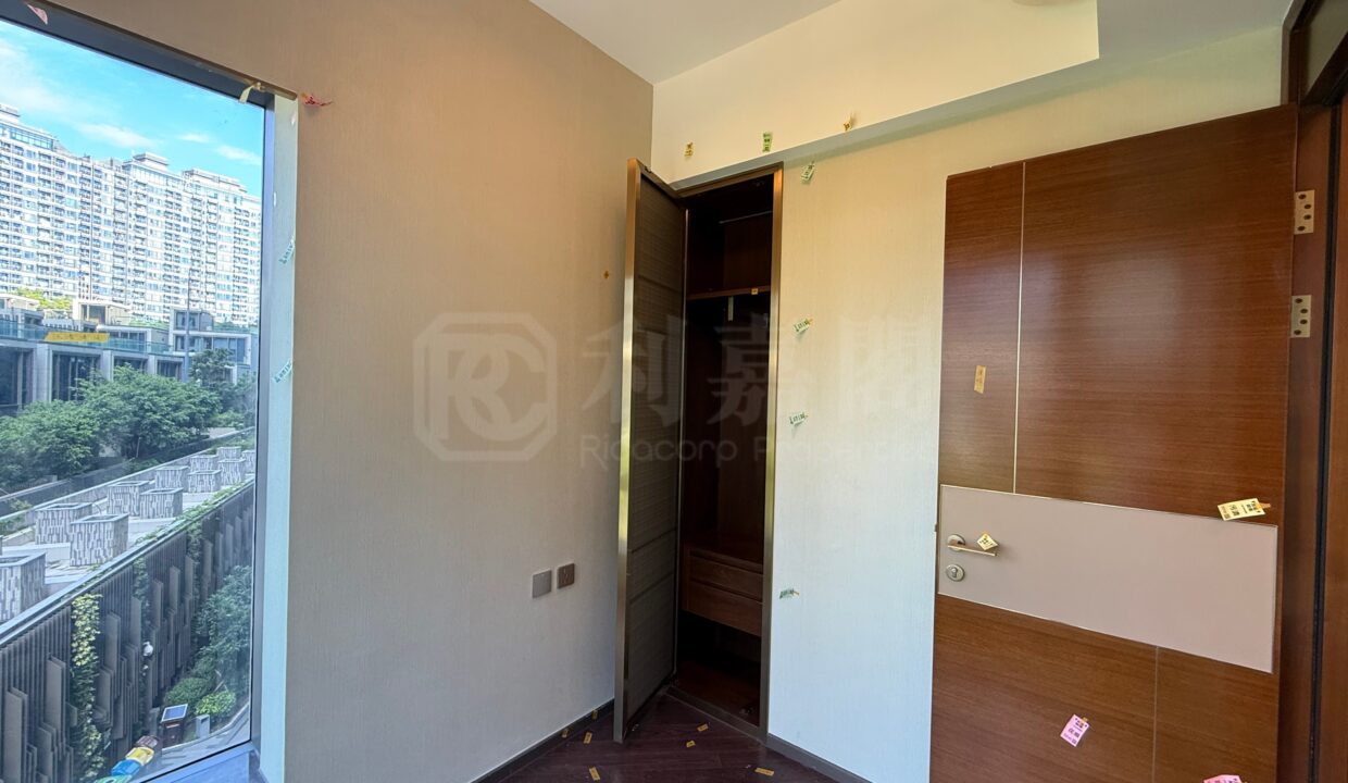8dca2947-2283-46ca-9976-817f87acff63
