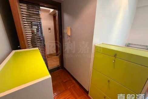 9f95698f-32a7-467f-b939-8c82f290e39a