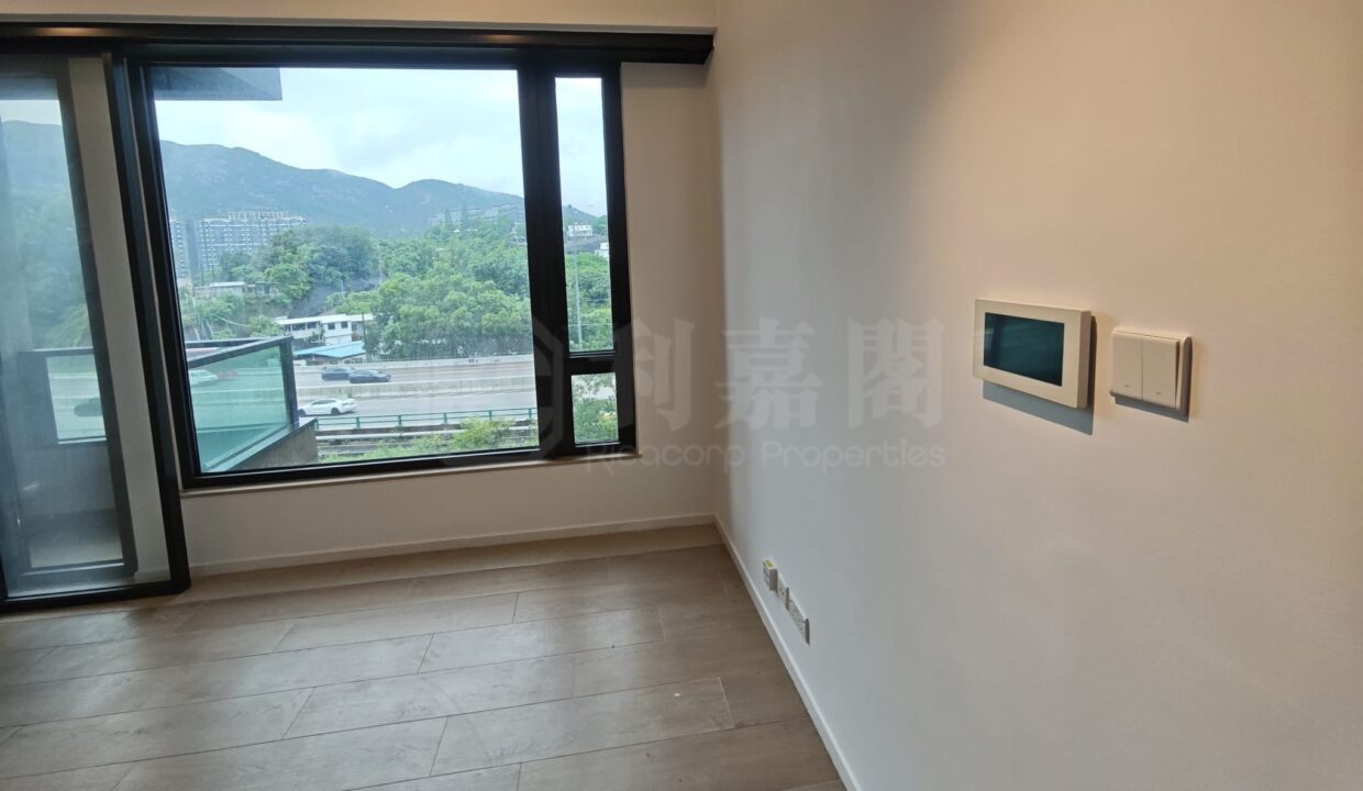 ae60964c-de2b-4bdd-bcb5-7960338041b3