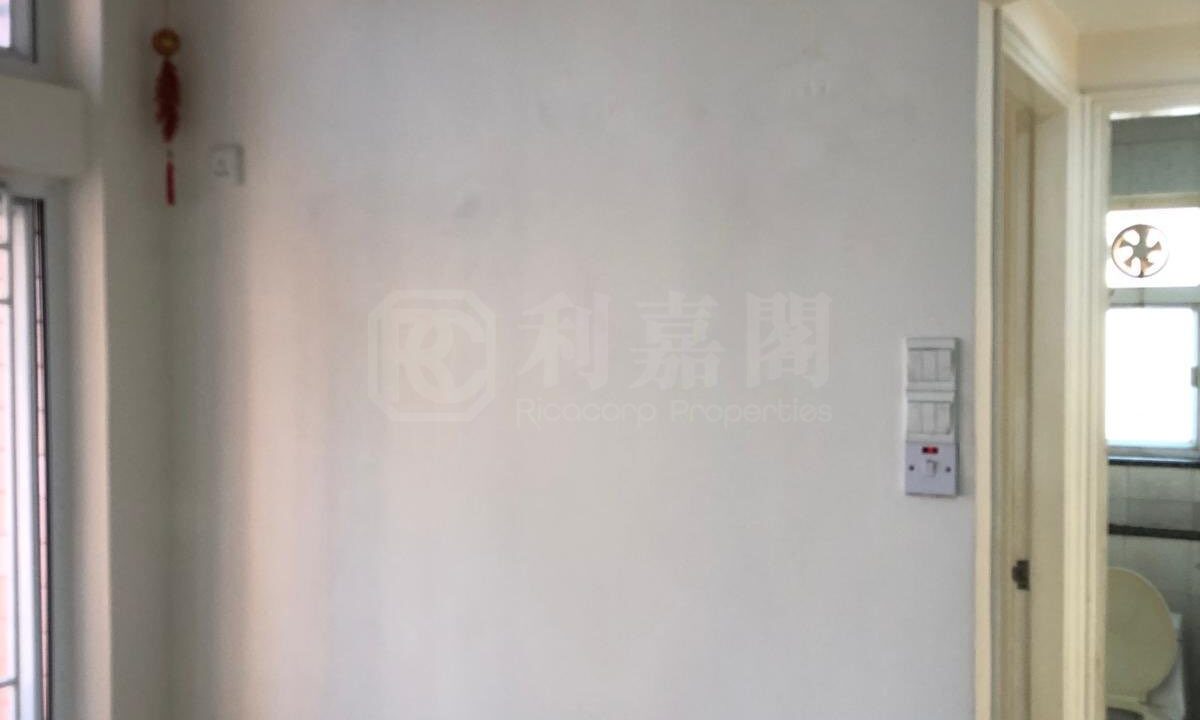 c0b98165-96b5-44b6-8ae5-18c105062f14
