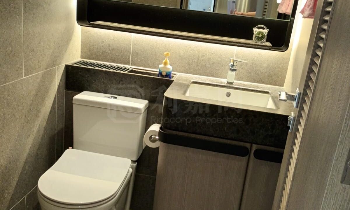 c2e6834d-5e2d-4969-bfdb-b56196832591