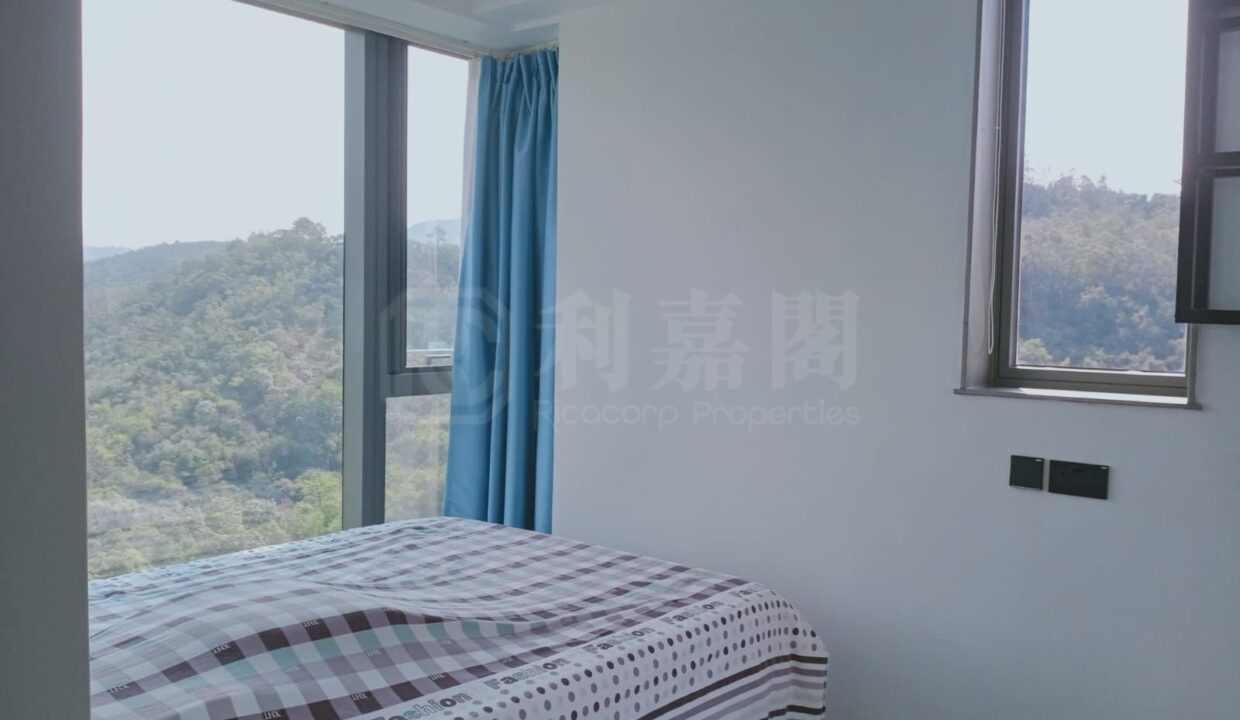 dd52b45f-b2c4-492f-947a-4cde84ecb303