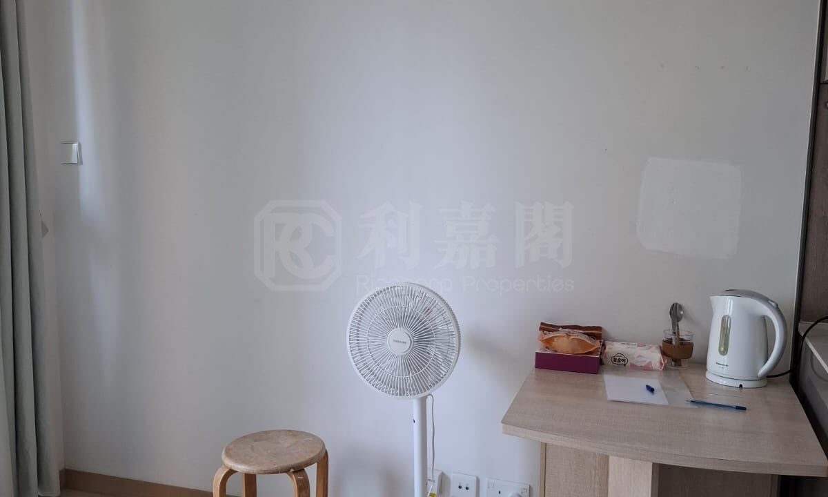 f90b21e7-444a-43f9-87f1-6da66c742a03